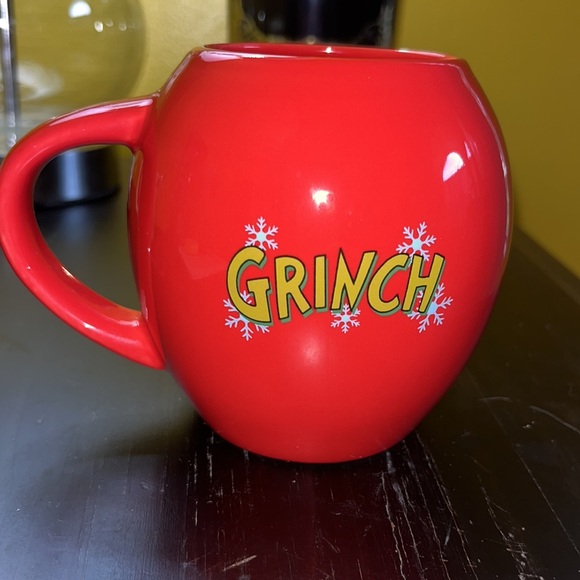 The Grinch Dr. Seuss mug red “This is my resting face” Excellent condition - Picture 2 of 7